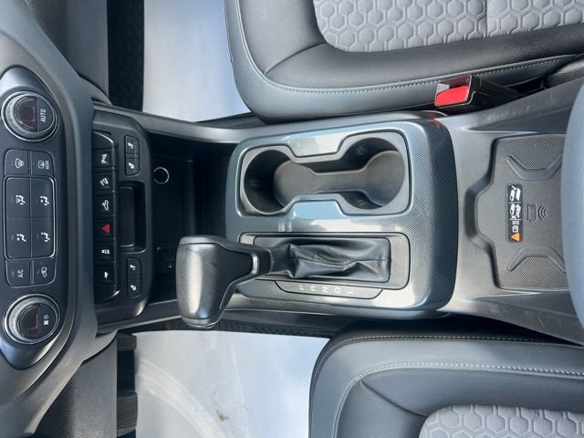 Used 2020 Chevrolet Colorado Z71 AWD/4WD image 16