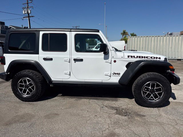Used 2024 Jeep Wrangler Unlimited Rubicon AWD/4WD image 3