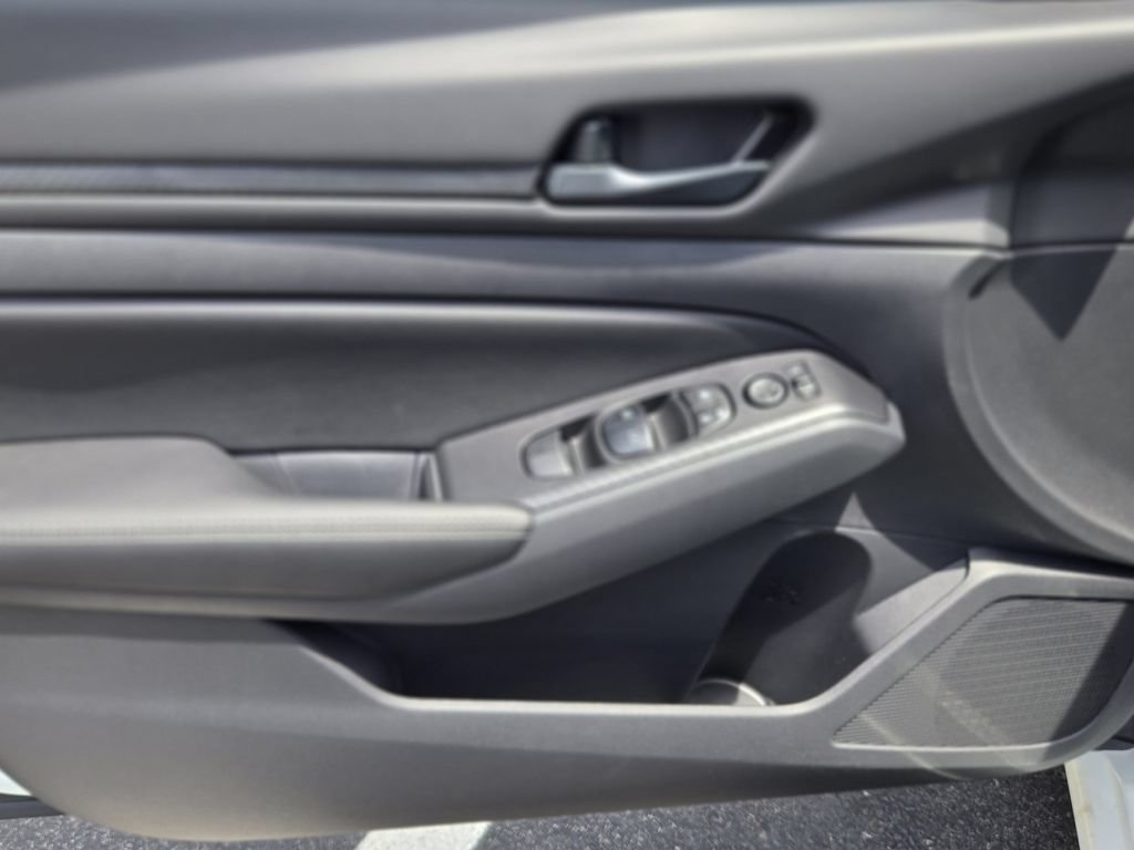 New 2026 Nissan Altima 2.5 SV FWD image 16