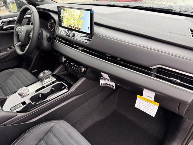 New 2026 Mitsubishi Outlander LE FWD image 26