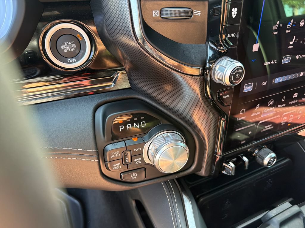 Used 2025 RAM 1500 Limited AWD/4WD image 31