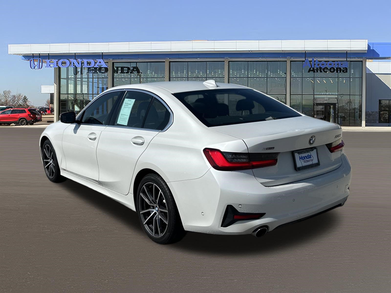Used 2021 BMW 330i xDrive Sedan w/ Premium Package AWD/4WD image 3
