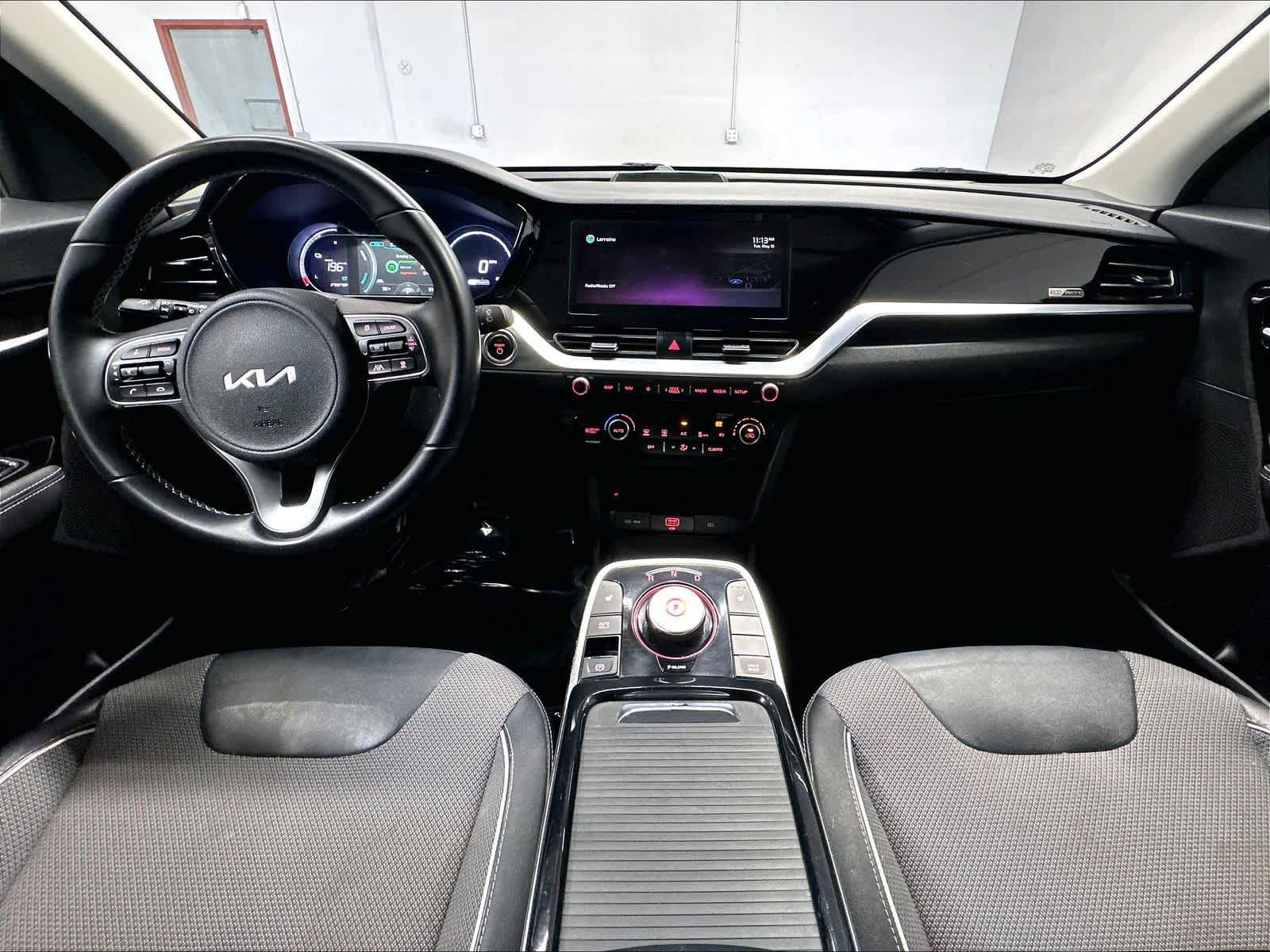 Used 2022 Kia Niro EX FWD image 16