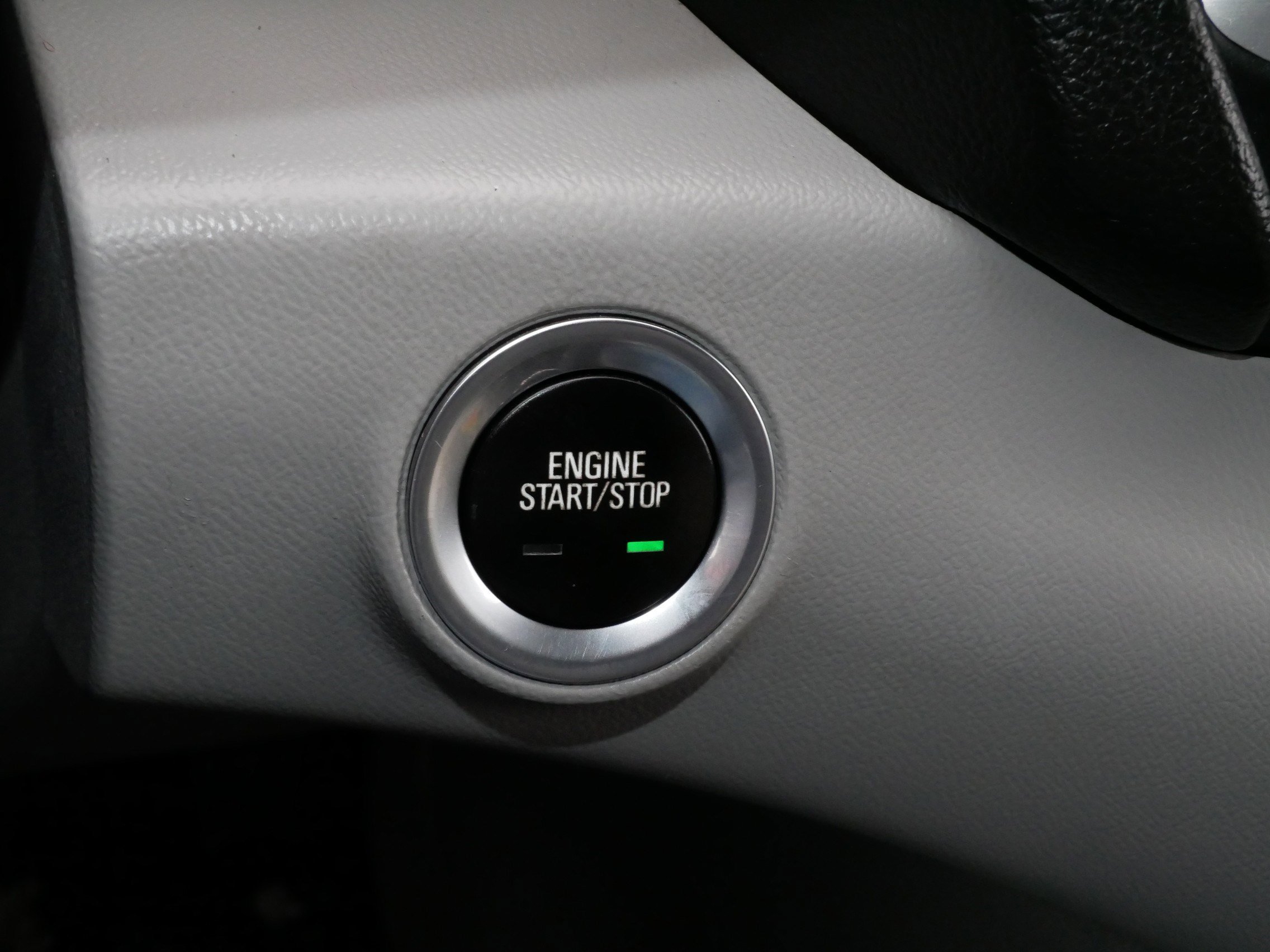 Used 2020 GMC Terrain SLT image 31