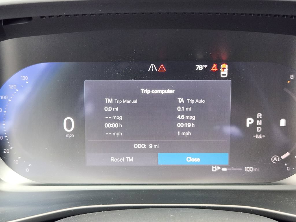 New 2026 Volvo XC40 B5 Ultra w/ Climate Package AWD/4WD image 7
