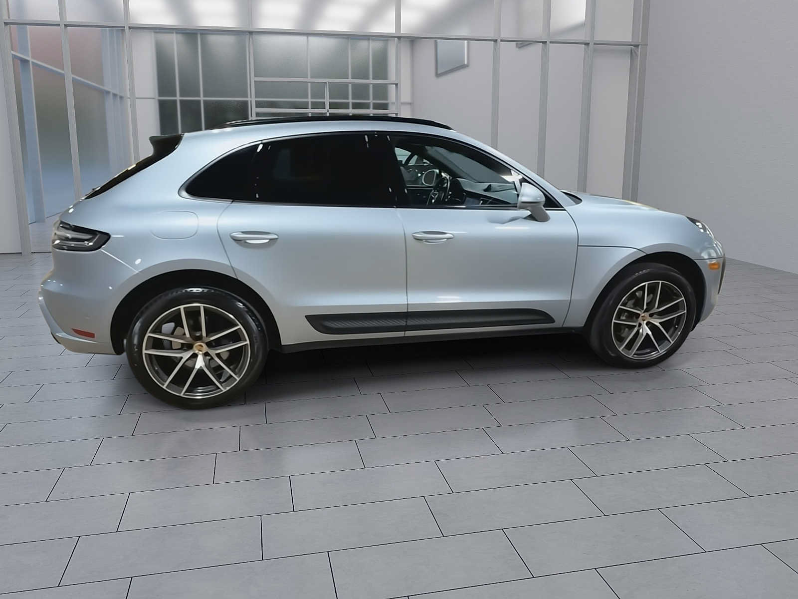 Used 2023 Porsche Macan Turbo AWD/4WD image 9
