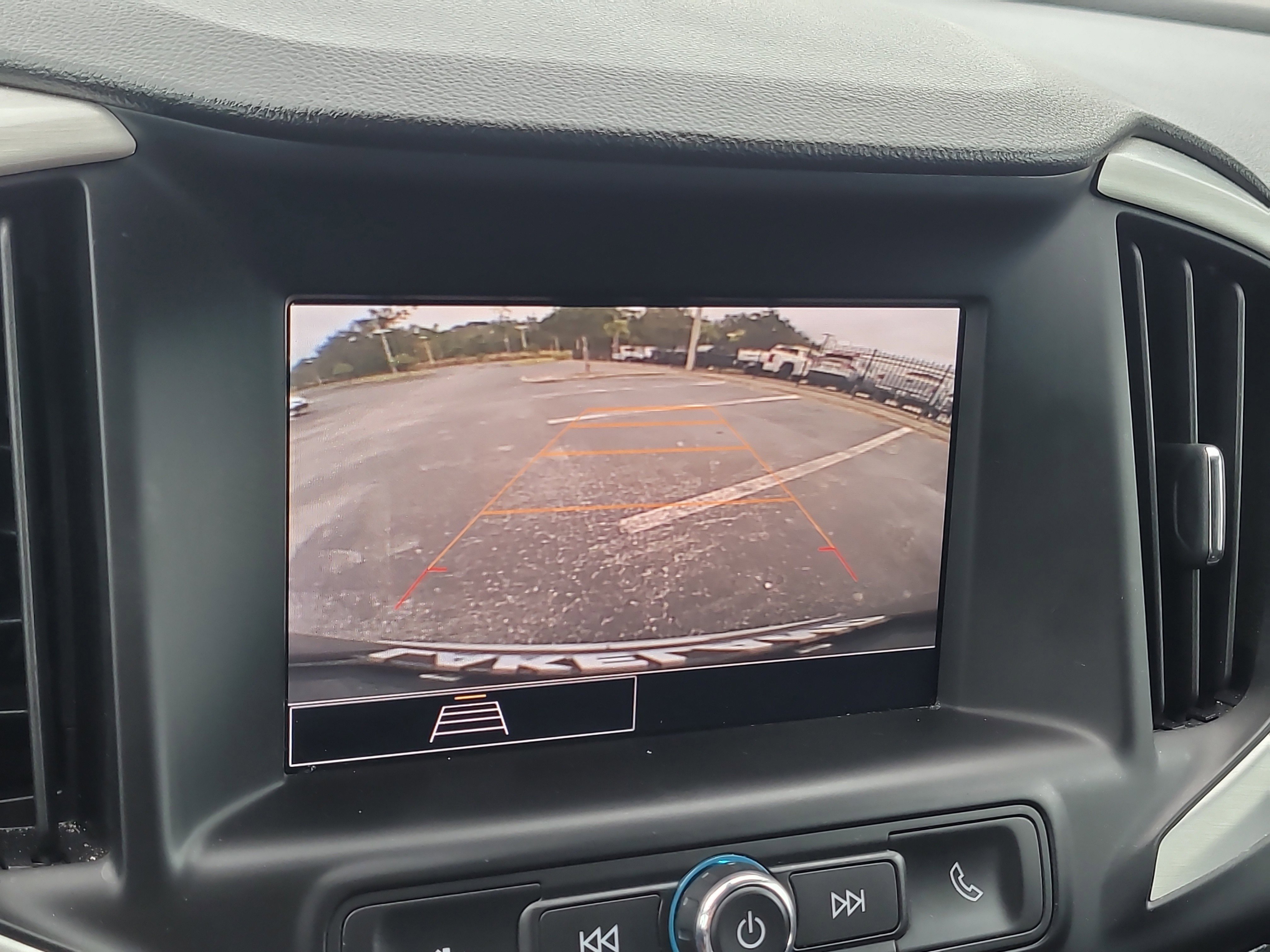 Used 2024 GMC Terrain SLE image 23