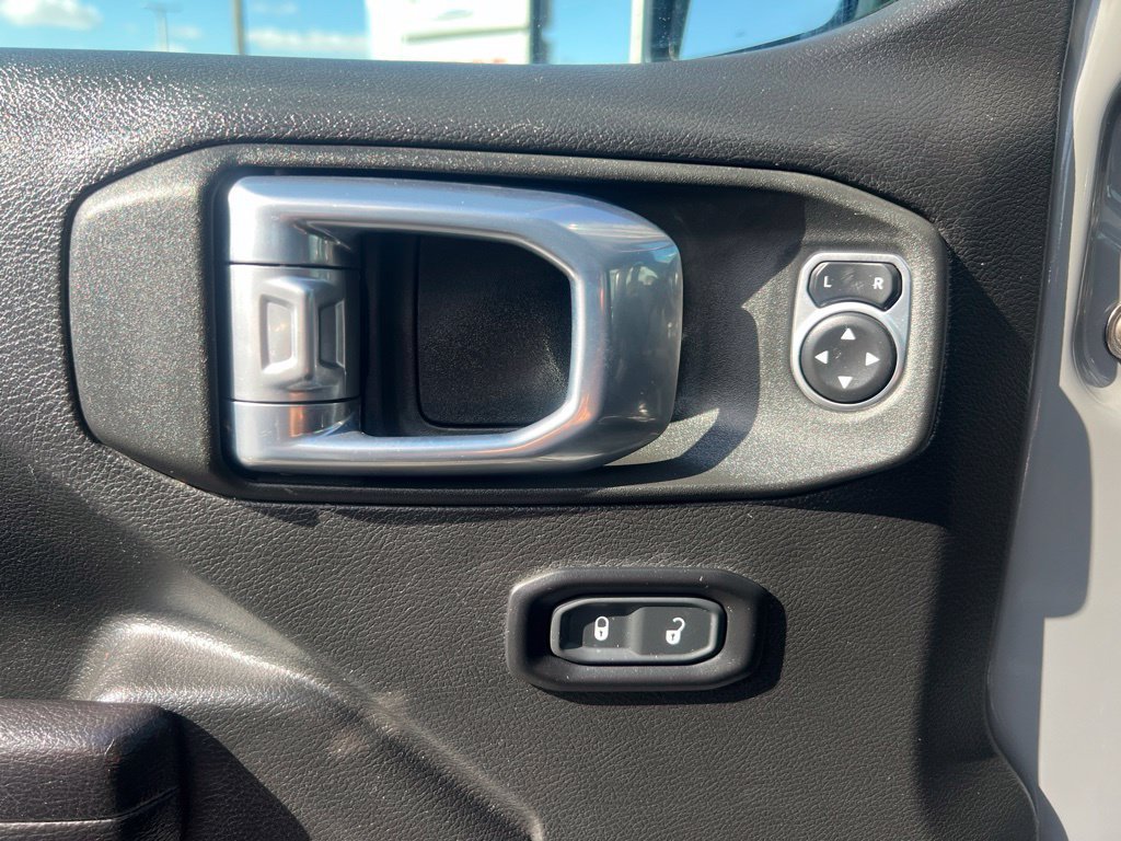 Used 2021 Jeep Wrangler Sport AWD/4WD image 14