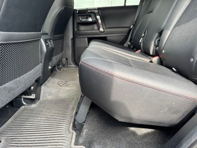 Used 2021 Toyota 4Runner TRD Off-Road Premium w/ Moonroof Package AWD/4WD image 27