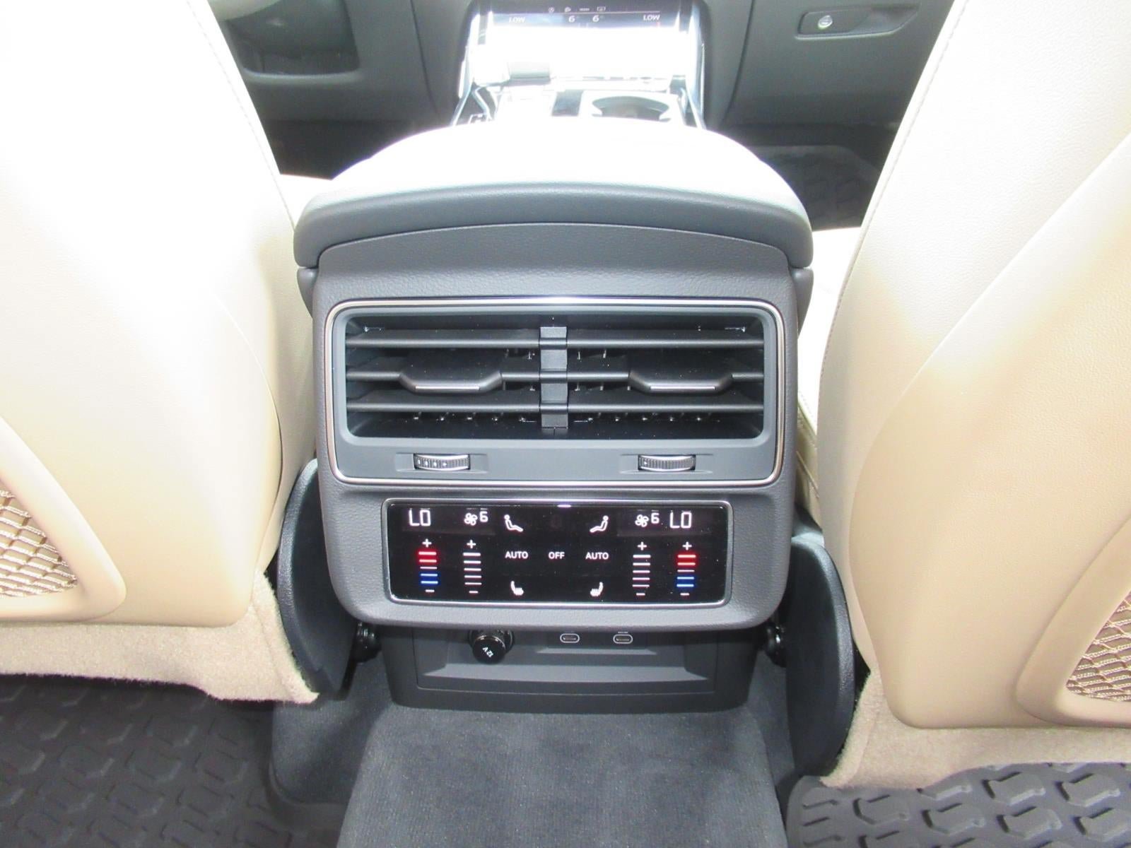 Used 2025 Audi Q7 3.0T Premium Plus AWD/4WD image 34