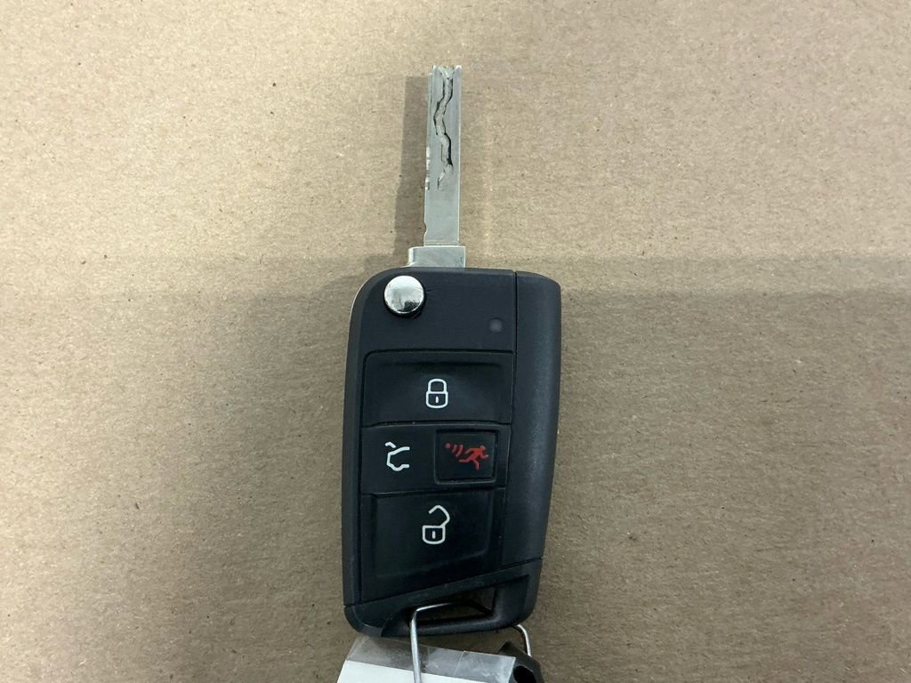 Used 2018 Volkswagen Atlas S image 32