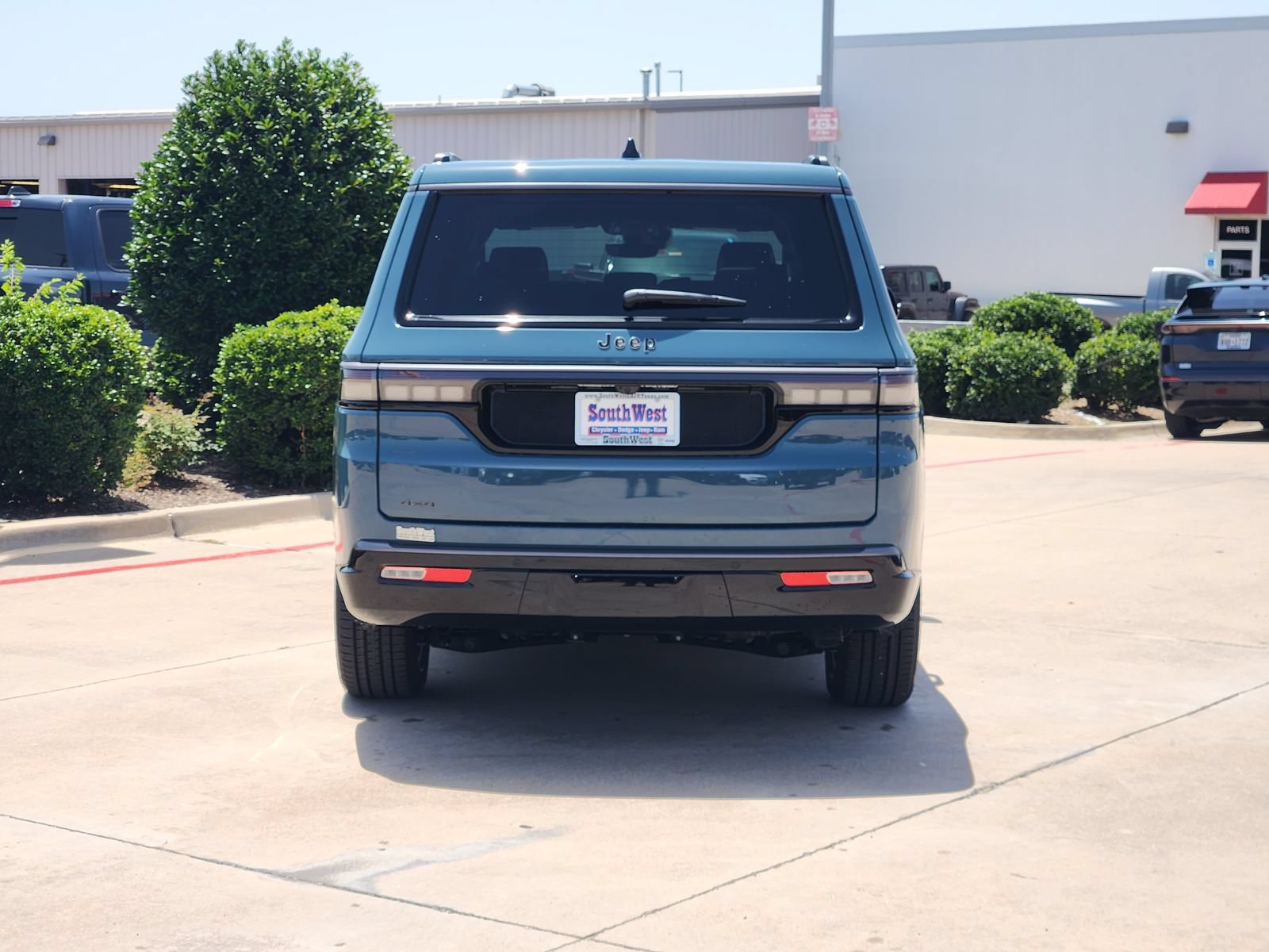 New 2026 Jeep Grand Wagoneer L Limited w/ Premium Group II AWD/4WD image 8