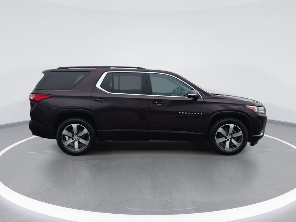 Used 2019 Chevrolet Traverse LT w/ LT Premium Package AWD/4WD image 2