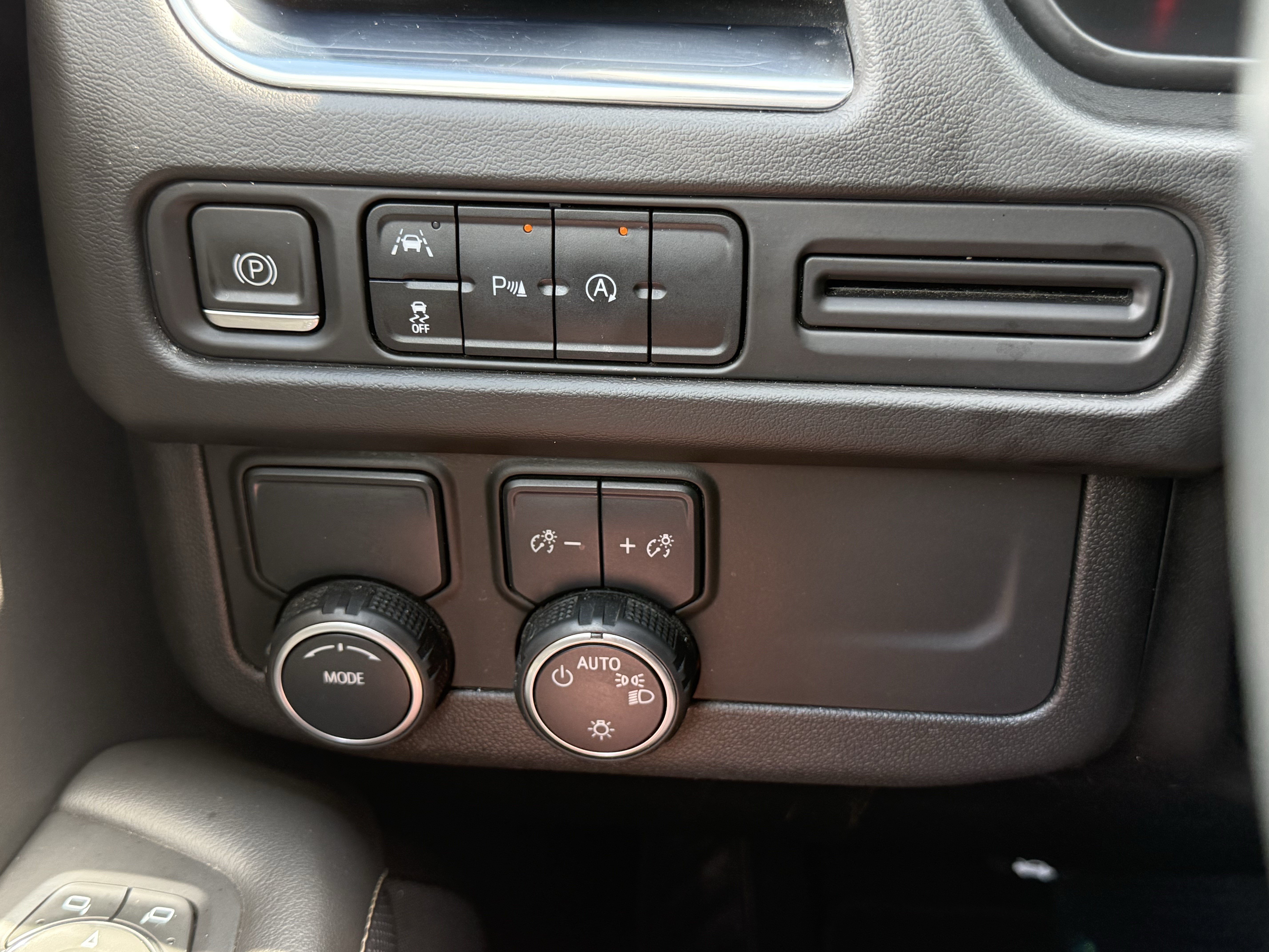 Used 2023 Chevrolet Tahoe Premier RWD image 33