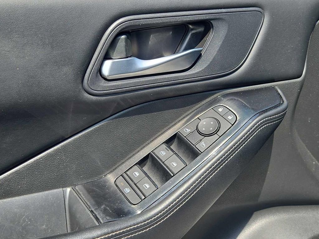 Used 2024 Nissan Rogue SV AWD/4WD image 20