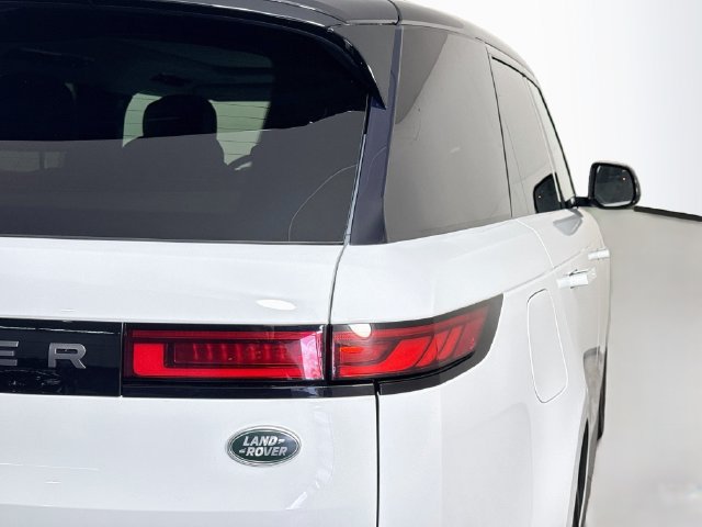 Used 2023 Land Rover Range Rover Sport SE AWD/4WD image 33