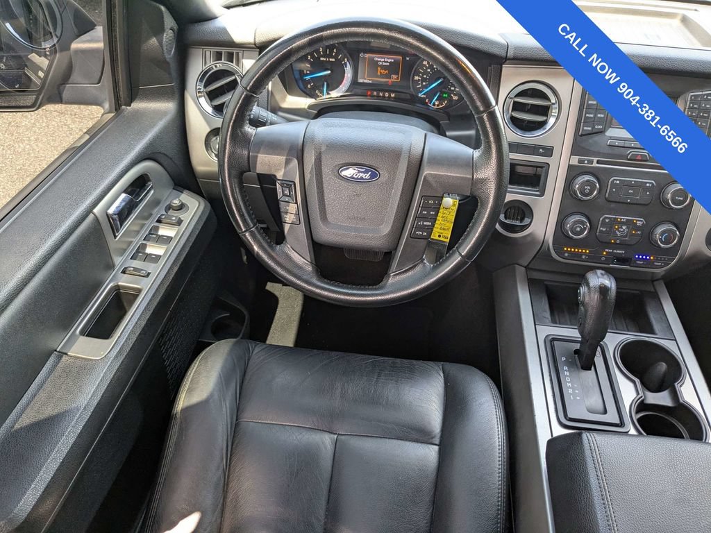 Used 2017 Ford Expedition XLT RWD image 16