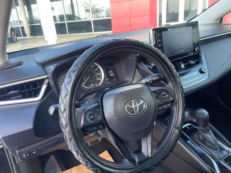 Used 2021 Toyota Corolla LE image 12