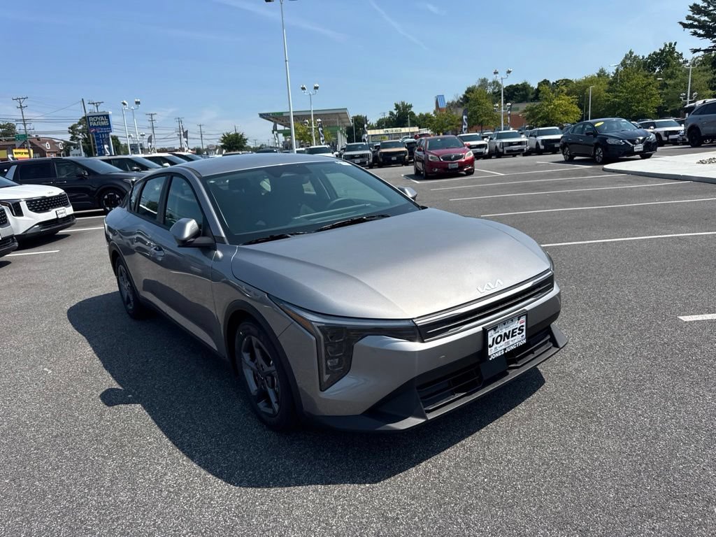 New 2026 Kia K4 FWD image 2