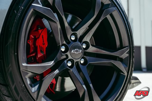Used 2020 Chevrolet Camaro SS RWD image 4
