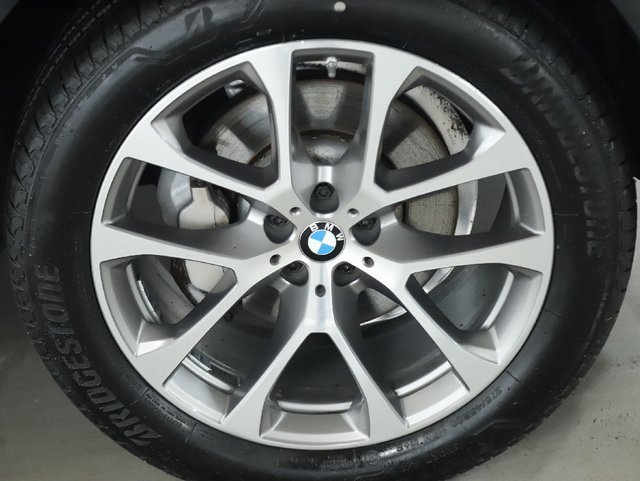 Used 2021 BMW X6 xDrive40i w/ Premium Package image 10