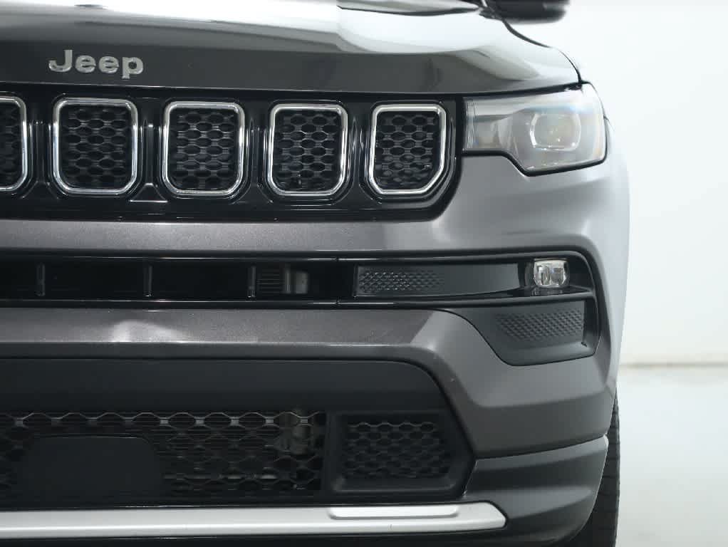 Used 2023 Jeep Compass Limited w/ Elite Group AWD/4WD image 7