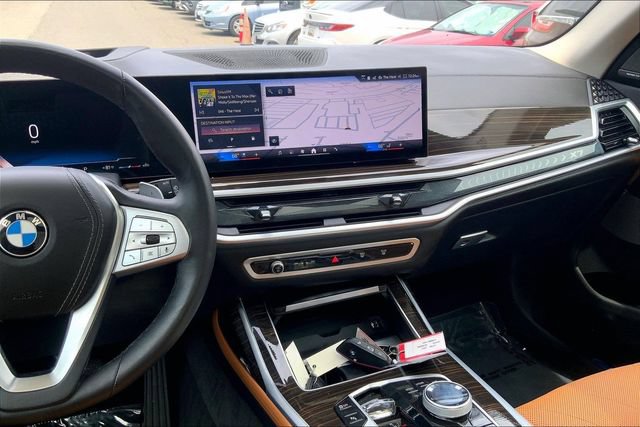 Used 2025 BMW X7 xDrive40i w/ Executive Package AWD/4WD image 5