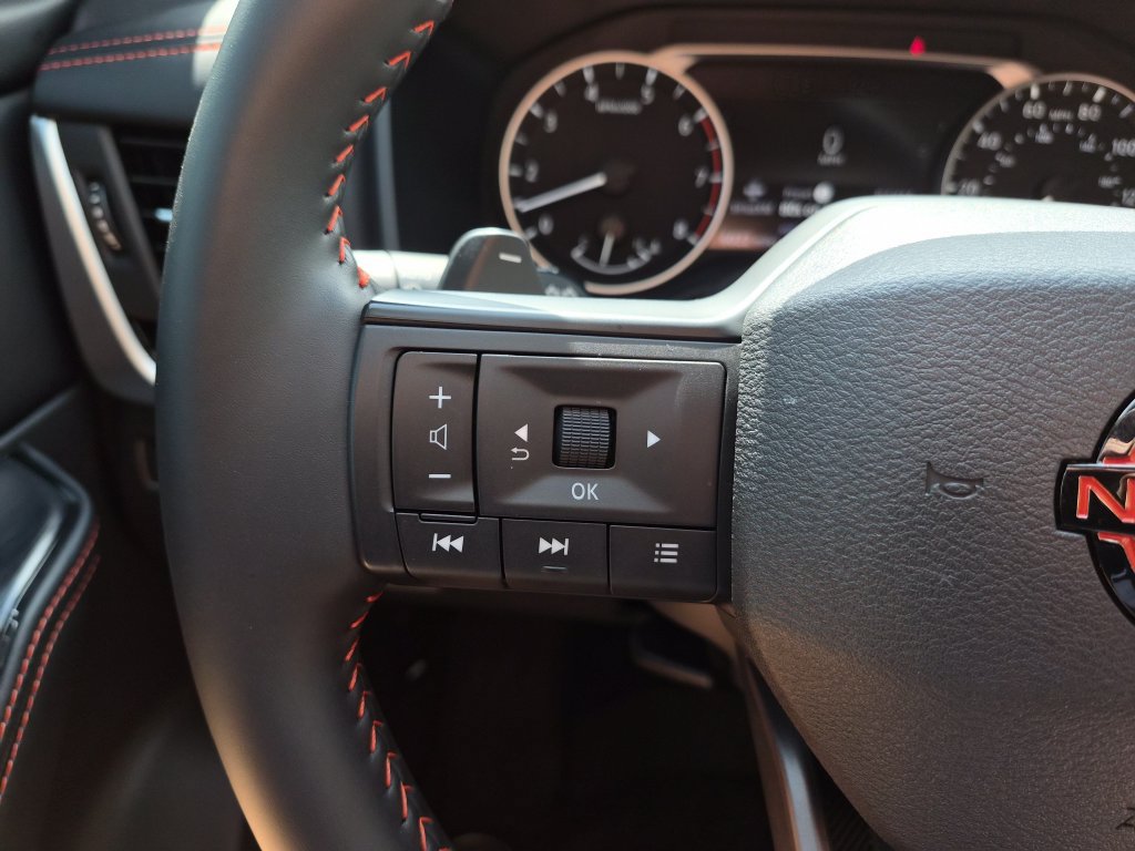 Certified 2026 Nissan Rogue SV AWD/4WD image 29