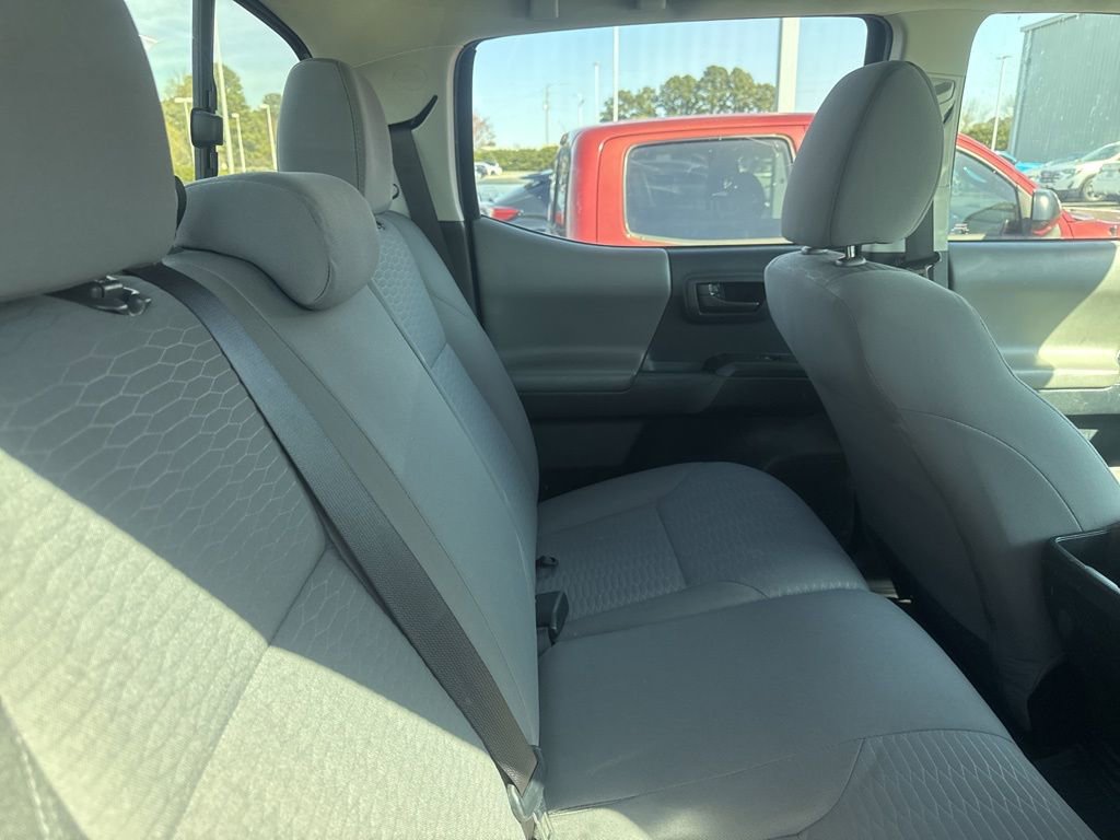 Used 2018 Toyota Tacoma SR w/ SR Convenience Package image 9