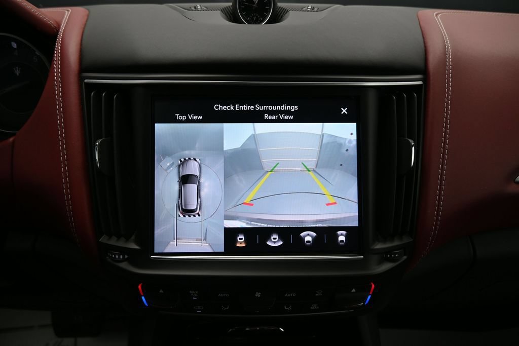 Used 2023 Maserati Levante GT AWD/4WD image 25