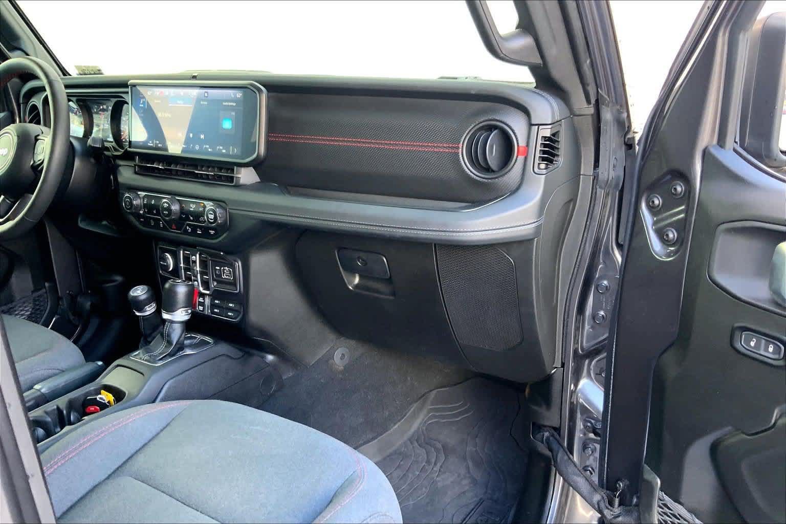 Used 2024 Jeep Wrangler Unlimited Rubicon w/ Safety Group AWD/4WD image 23