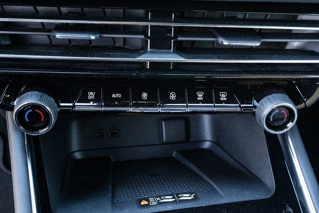 New 2026 Chevrolet Traverse LT image 26