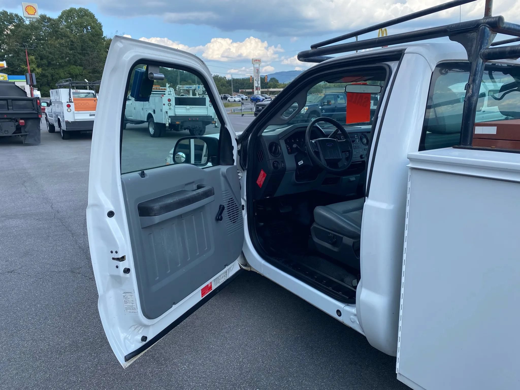 Used 2011 Ford F250 XL RWD image 7
