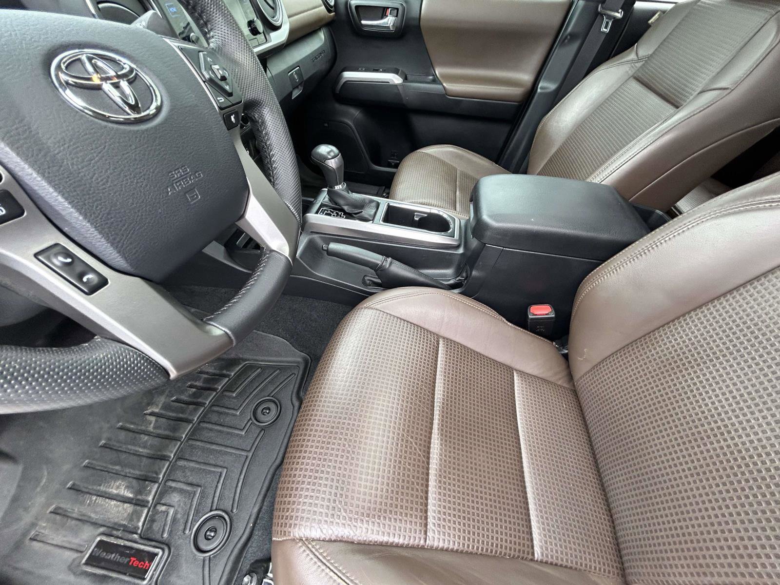 Used 2017 Toyota Tacoma Limited w/ Tow Package AWD/4WD image 10