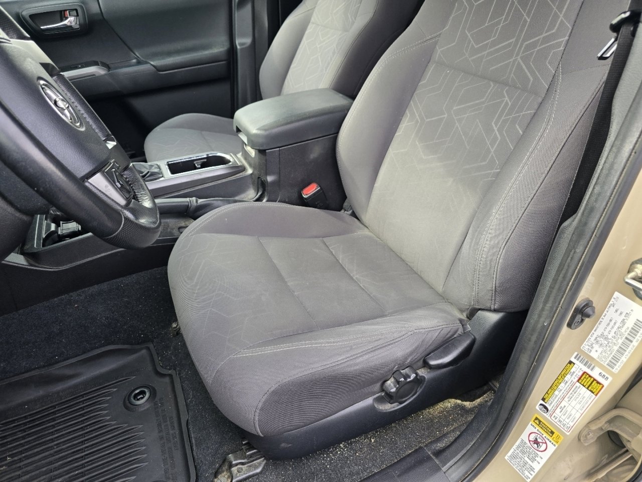 Used 2016 Toyota Tacoma TRD Sport w/ Towing Package image 17