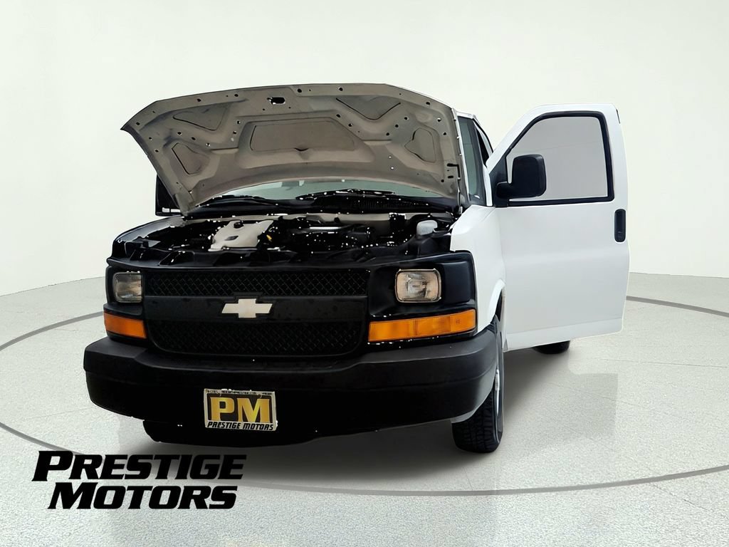 Used 2008 Chevrolet Express 1500 RWD image 12