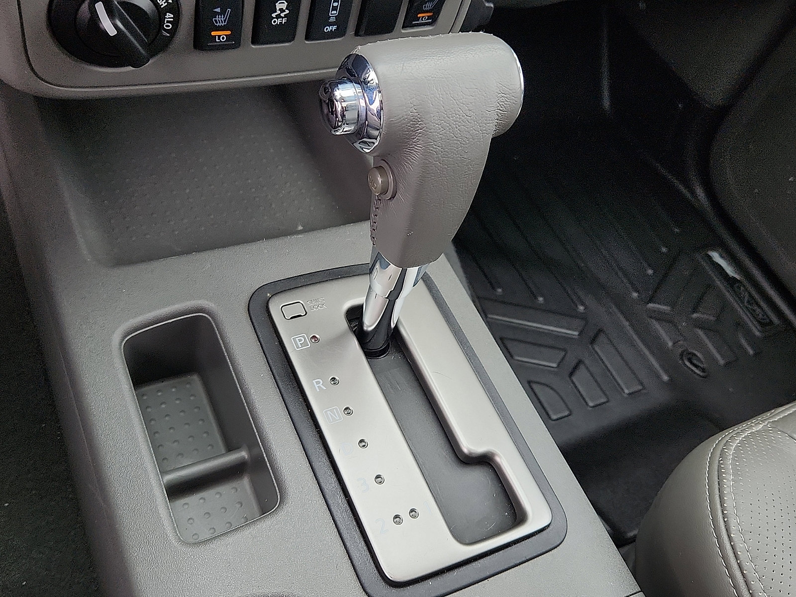 Used 2019 Nissan Frontier SL image 15