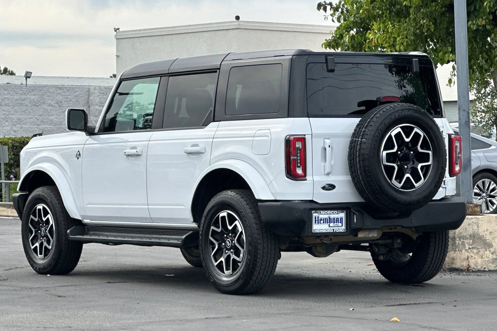 Used 2025 Ford Bronco Outer Banks AWD/4WD image 6