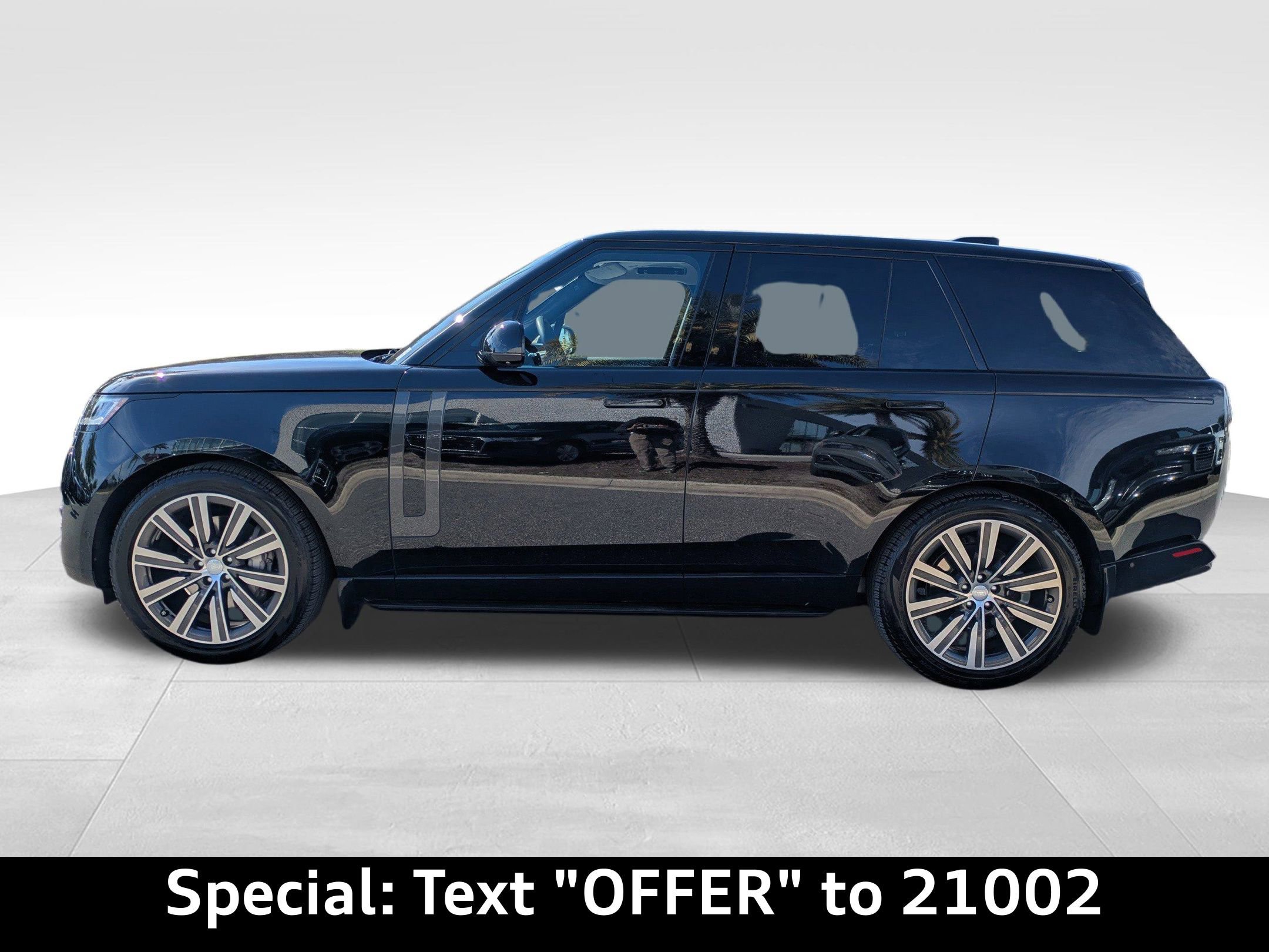 Used 2023 Land Rover Range Rover SE image 6