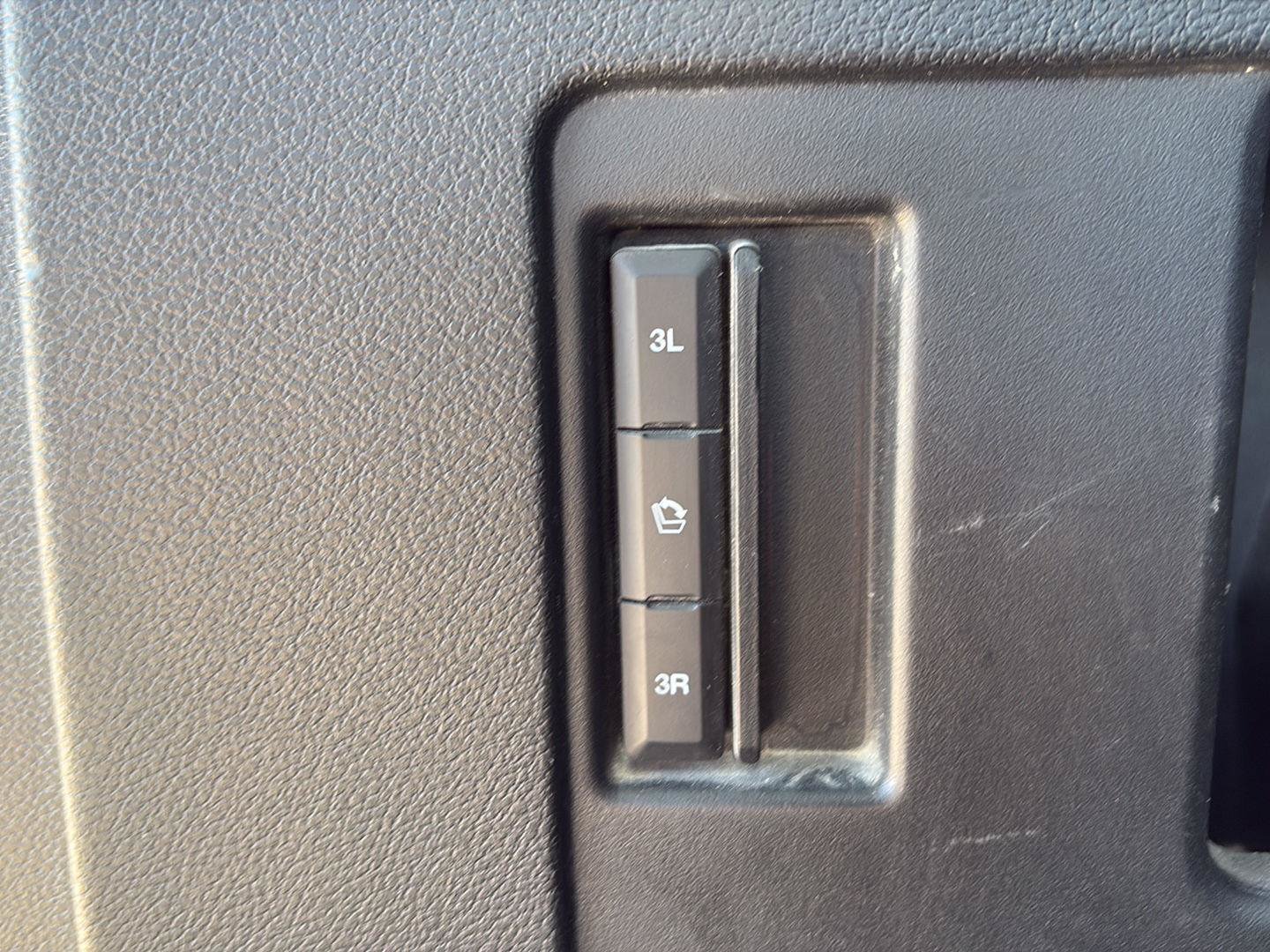 Used 2020 Ford Expedition XLT AWD/4WD image 17