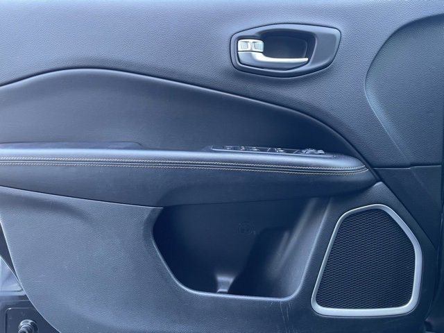Used 2018 Jeep Compass Limited image 9