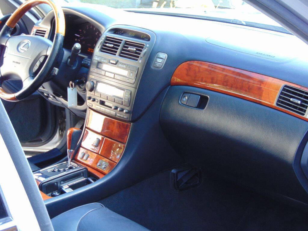 Used 2005 Lexus LS 430 image 25