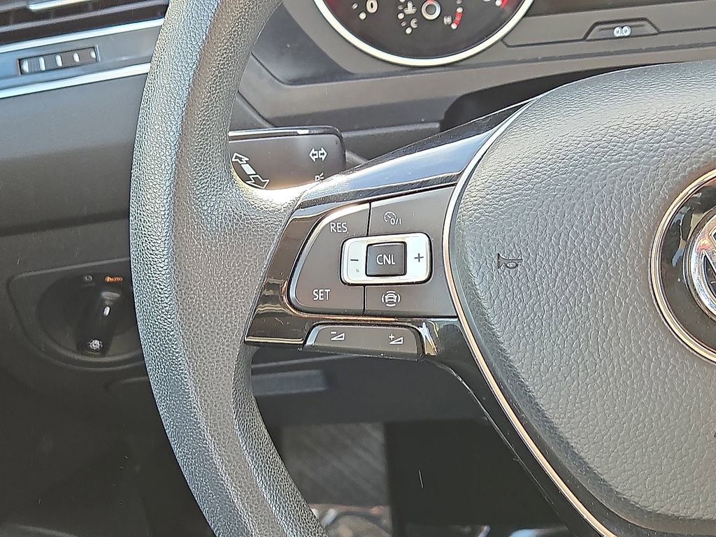 Used 2020 Volkswagen Tiguan S image 18
