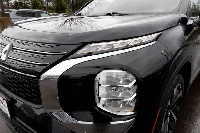 Used 2022 Mitsubishi Outlander ES AWD/4WD image 16