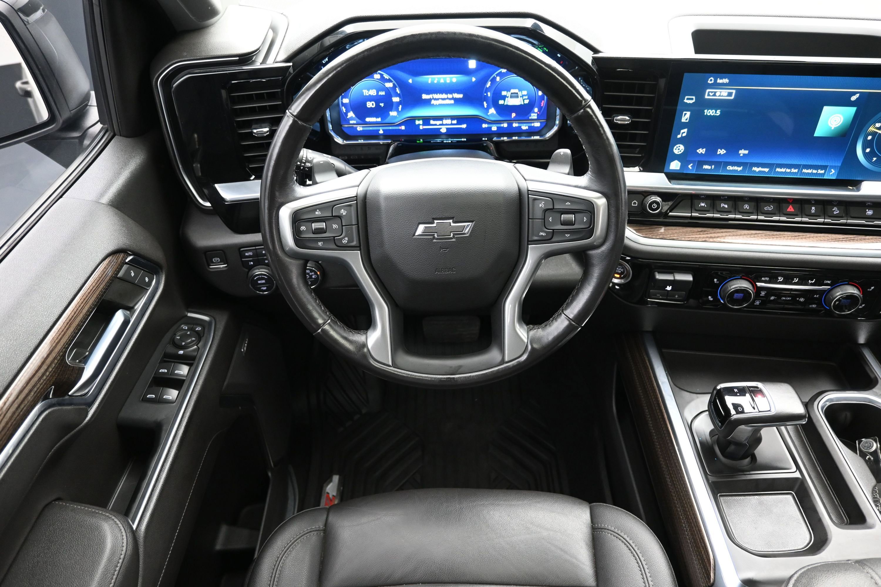 Used 2022 Chevrolet Silverado 1500 LT Trail Boss w/ LT Trail Boss Premium Package AWD/4WD image 26