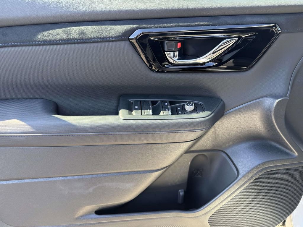 Used 2025 Subaru Forester Limited image 14