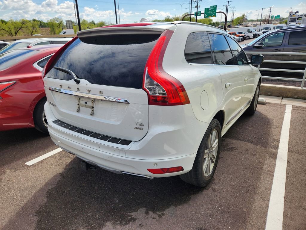 Used 2016 Volvo XC60 T6 w/ Proximity Package AWD/4WD image 9