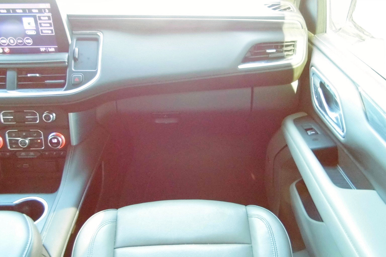 Used 2021 GMC Yukon SLT w/ SLT Premium Package image 13