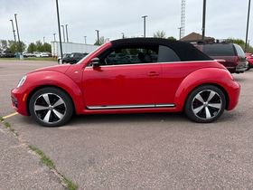 Used 2015 Volkswagen Beetle R-Line FWD image 10