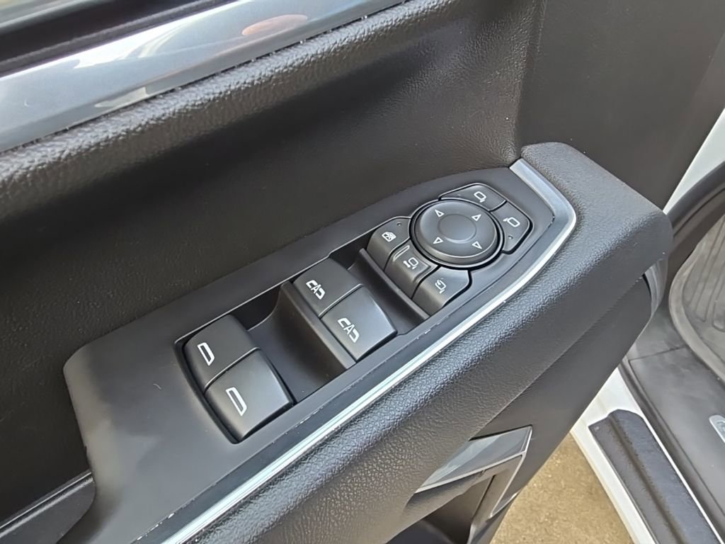 Used 2025 GMC Sierra 3500 SLT w/ X31 Off-Road Package image 24